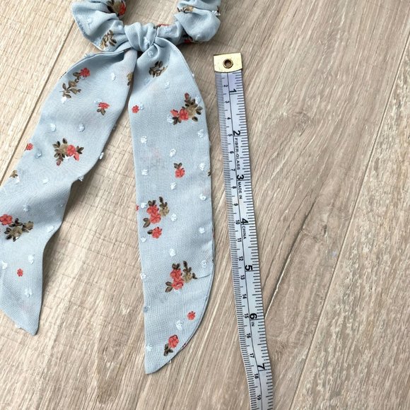 2 NWOT Handmade Light Blue Floral Dot Scrunchies - Picture 3 of 4